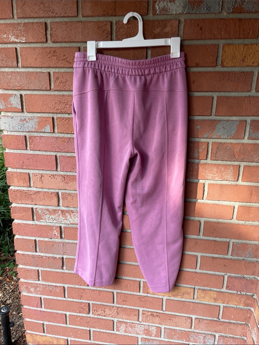 VGUC Lululemon softstreme cropped - Picture 5 of 9